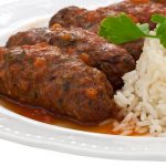 طريقة تحضير الكباب المشوي بالصلصة الحارة والأرز