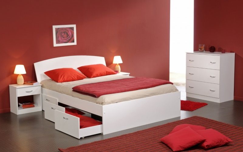 لالة مولاتي…استمتعي باللون الأحمر في غرفة نومك