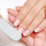 طريقة برد الاظافر بالشكل المربع