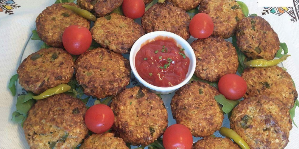 Galettes au légumes et flocons d’avoine معقودة صحية بالشوفان والخضر لمرافقة أطباق اللحم والدجاج