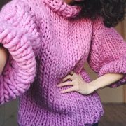 الـ Chunky Knit Sweater يعود لاجواء الموضه من جديد