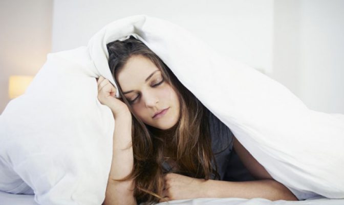 قلة النوم ترفع احتمالات الإصابة بالزهايمر (دراسة)