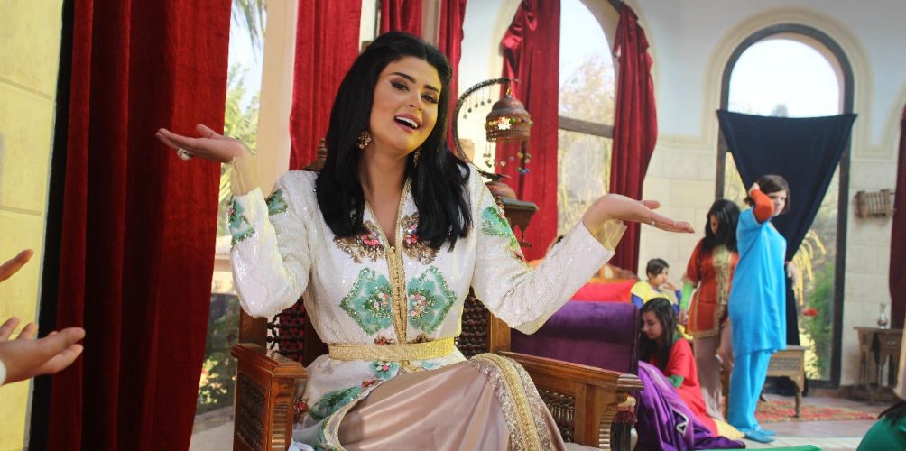 فيديو: بالرغم من الانتقادات الموجهة اليها..كليب سلمى رشيد « اش جايدير » يقترب من 2 مليون مشاهدة