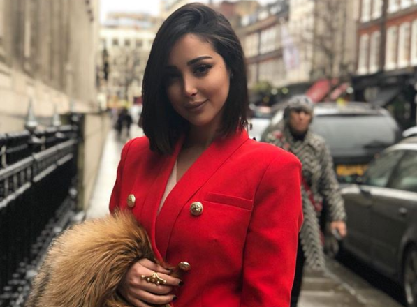 فيديو: هكذا شجع ريدوان وتامر حسني بسمة بوسيل في عرض للأزياء بلندن