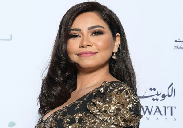 بالفيديو : شيرين عبد الوهاب تنفعل و تسخر من صحافي في الكويت