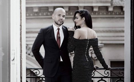 بالصور: زوجة صاحب أغنية « 3 دقات » تشعل مواقع التواصل الإجتماعي