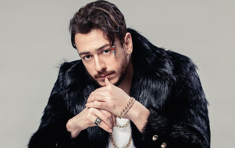 صور: سعد لمجرد يطل من مراكش رفقة احدى معجباته