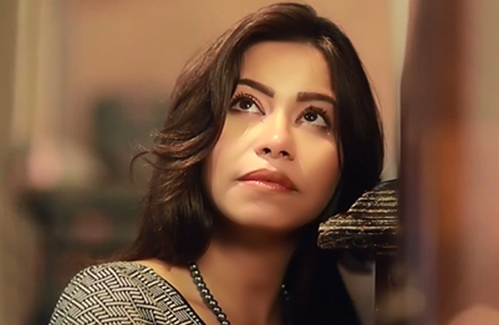 الموت يفجع شيرين في أقرب الناس اليها بعد مرور أيام على زواجها