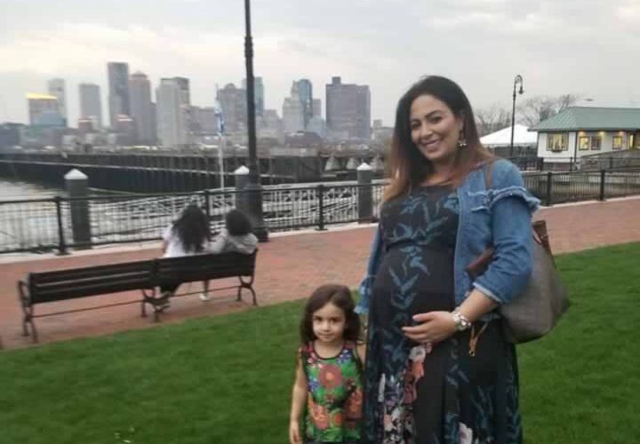 أمريكا… حنان الإبراهيمي حامل من جديد وهذا جنس مولودها (صور)