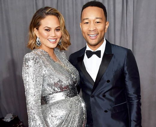 هوليوود… جون وكريسي يستقبلان مولودهما الثاني