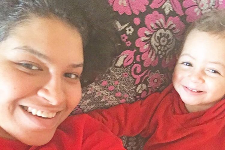 إيمان الشميطي في الشهور الأخيرة من حملها وتطلب الدعاء لها (صورة)