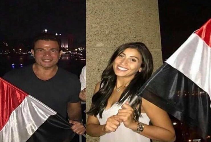 عمرو دياب يغني لدينا الشربيني &laquo;&nbsp;والله بحبك موت&nbsp;&raquo; في روسيا (فيديو)