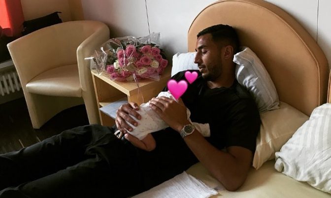 عزيز بوحدوز يتقاسم مع معجبيه فرحة ولادة ابنته الأولى (صورة)