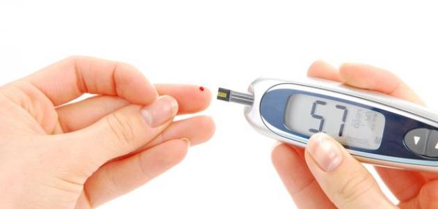 الفرق بين إرتفاع وإنخفاض نسبة السكري في الدم