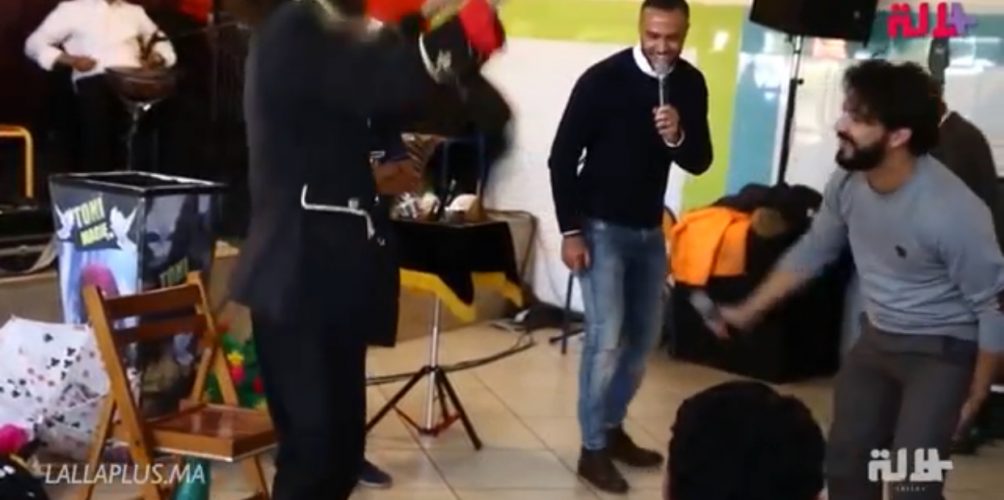 احتفالا بعقيقة ابنه « أصيل ».. هشام مسرار ومشاهير مغاربة في مركز لحماية الطفولة ببنسليمان (فيديو)