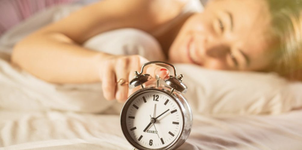 دراسة بريطانية.. الأشخاص المبكرين في الاستيقاظ أكثر نشاطاً ومردودية!
