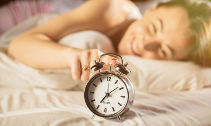 دراسة بريطانية.. الأشخاص المبكرين في الاستيقاظ أكثر نشاطاً ومردودية!