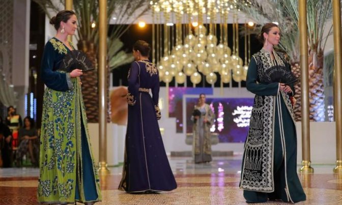 القفطان المغربي في أبو ظبي.. عرض حصري للأزياء المغربية (صور)