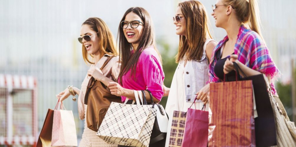 خبير في السعادة: المرأة غير المتزوجة والتي ليس لديها أطفال هي الأسعد
