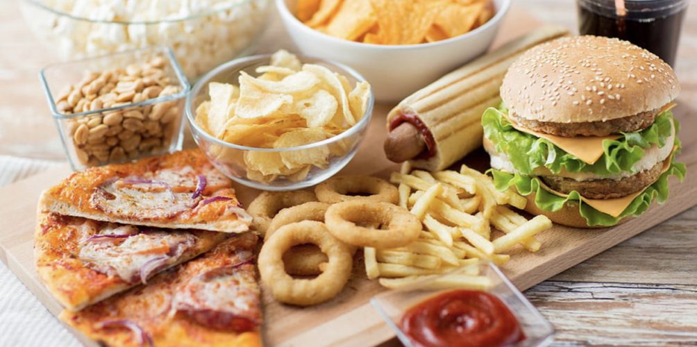 أطعمة ينصح بتجنبها قبل النوم.. تعرفوا عليها!