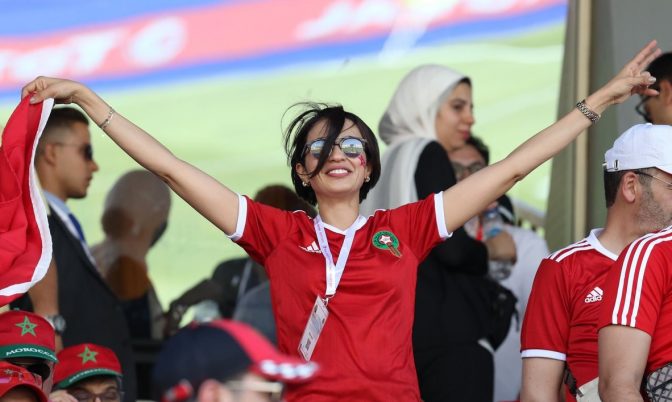مصر.. مغاربة يشجعون المنتخب الوطني خلال مقابلته ضد ناميبيا (صور)