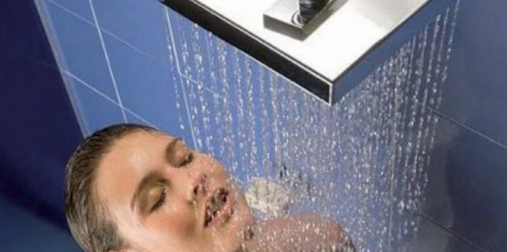 أخطاء شائعة ترتكبونها خلال الاستحمام.. تجنبوها!
