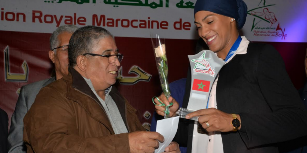 بعد تتويجها التاريخي للمغرب.. جامعة الملاكمة تحتفي بالبطلة خديجة المرضي