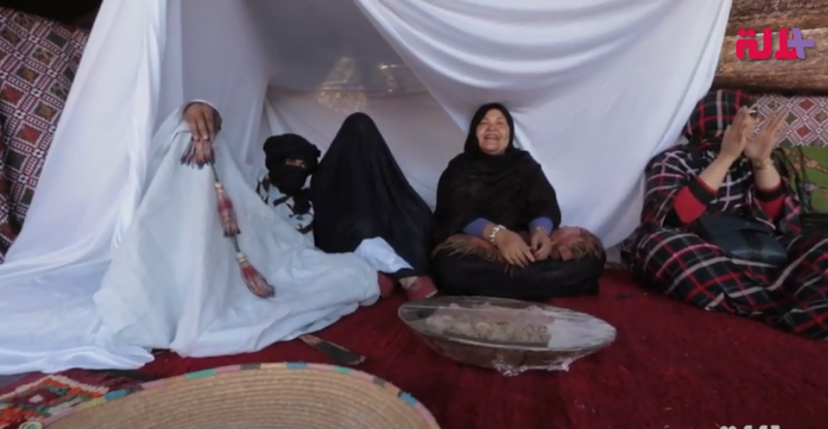 ما الذي يميزها عن غيرها؟ المرأة الصحرواية أيقونة المجتمع الحساني (فيديو)