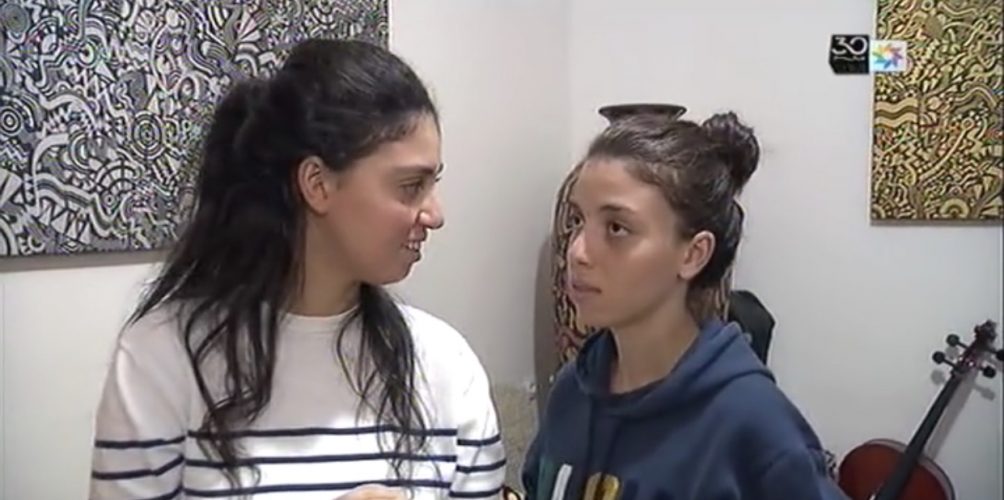 تم تكريمهما 30 مرة وحازتا على جوائز عالمية.. قصة نجاح الأختان غيثة وهبة الخمليشي (فيديو)