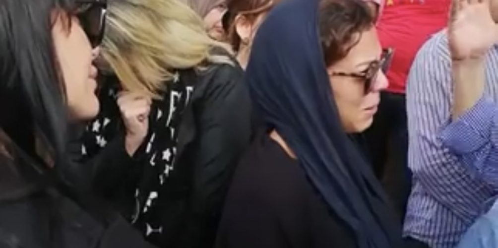 انهيار وانفعال وبكاء.. فنانات يفقدن السيطرة في جنازة هيثم أحمد زكي (صور وفيديو)