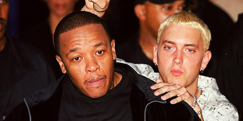 دخل بلغ 950 مليون دولار.. تعرفوا على الفنان الأكثر ربحا في العالم