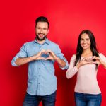 دراسة: النساء اللواتي يرغبن في الحمل وإنجاب الأطفال ينجذبن إلى الرجل ذي الشارب واللحية