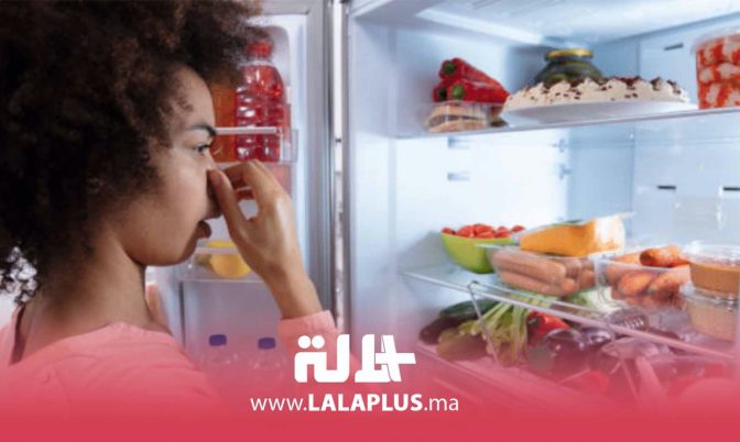 طرق فعالة للتخلص من الروائح فالثلاجة والمجمد (فيديو)