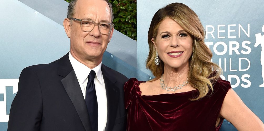 الممثل الأمريكي توم هانكس يعلن إصابته وزوجته بفيروس كورونا (صورة)