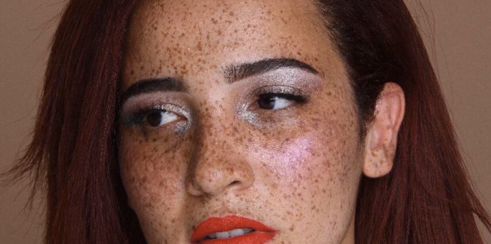 &laquo;&nbsp;كَلسو في الدار&nbsp;&raquo;.. الفنانة بشرى ELM تغني للمغاربة وتدعوهم للمكوث في منازلهم (فيديو)