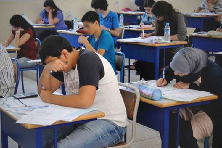 لصالح المترشحين والأطر الإدارية والتربوية.. توزيع أكثر من 560 ألف قناع واقي على أصحاب الباك