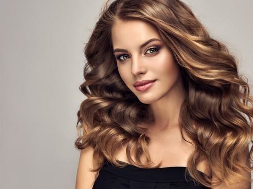 ستعجبك النتيجة.. خلطات طبيعية لتليين الشعر الجاف