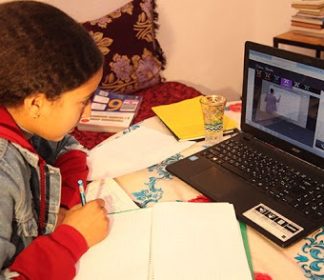 ابتداء من اليوم الأحد.. وزارة التعليم تعلن توقف التعليم &laquo;&nbsp;عن بعد&nbsp;&raquo;