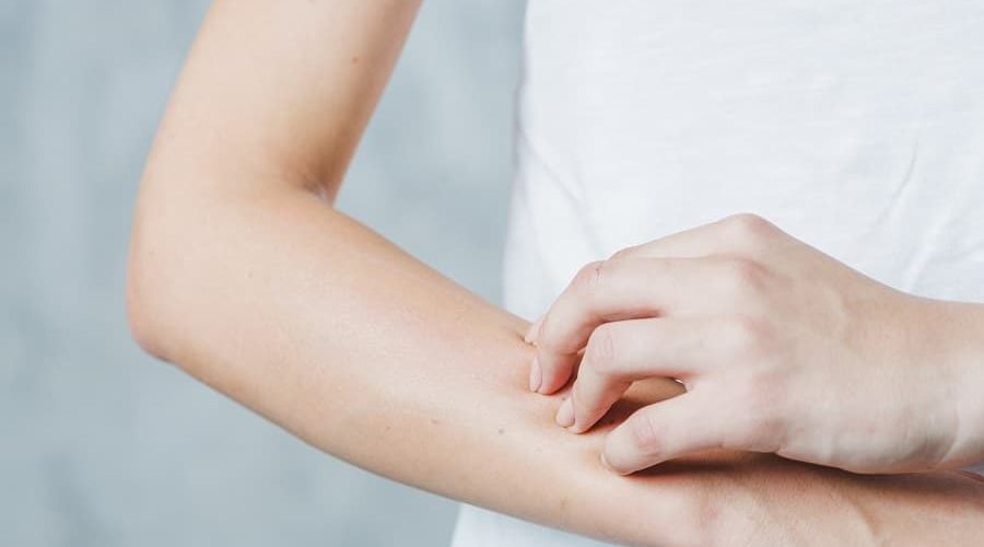 اختصاصية في علم المناعة: هؤلاء الأشخاص أقل عرضة للإصابة بكورونا