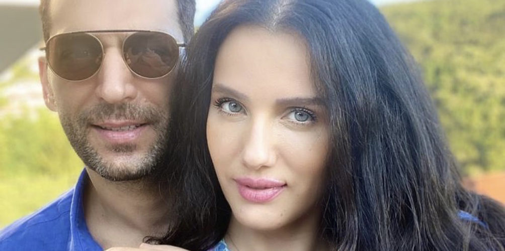 إيمان الباني: مراد حنين بزاف ورومانسي… وأنا كأي بنت متزوجة كنحلم نولي أم (فيديو)