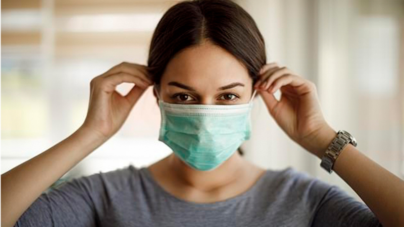حتى بعد تلقي اللقاح.. ارتداء الكمامات يبقى أمرا ضروريا