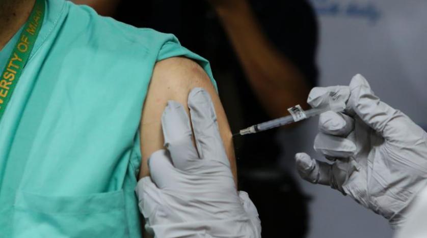 وزارة الصحة: يمكن تطعيم الأشخاص البالغين 65 سنة فما فوق بلقاح “أسترازينيكا”