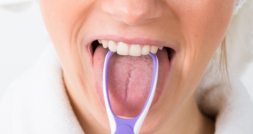 على مستوى اللسان واليدين.. علامات مبكرة قد تدل على الإصابة بكورونا