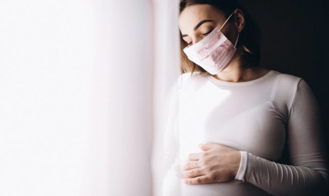 دراسة: الإصابة بكورونا أثناء الحمل مرتبطة بتسمم الحمل والولادة المبكرة