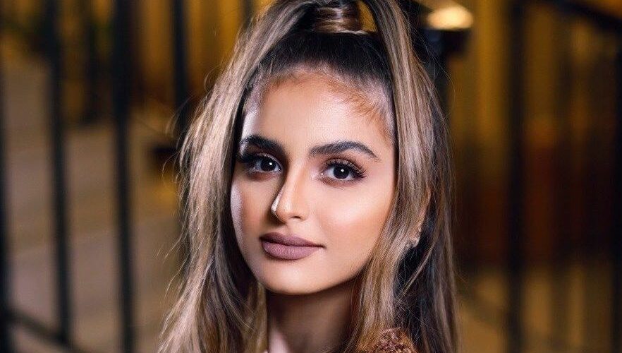 حلا الترك: أنا أحب أمي وعائلتي تأتي دائماً في المرتبة الأولى