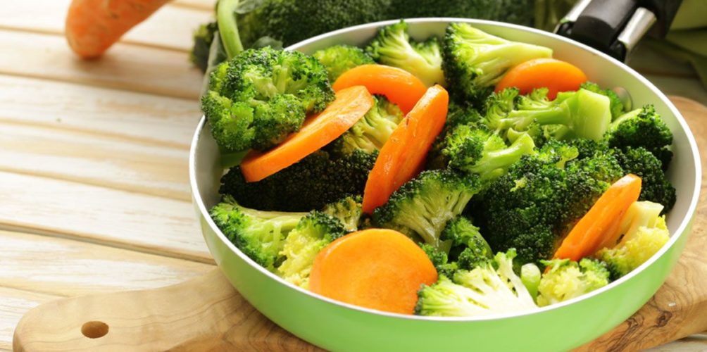 يساعد على إنقاص الوزن وتحفيز نمو الشعر.. فوائد تناول الطعام المسلوق