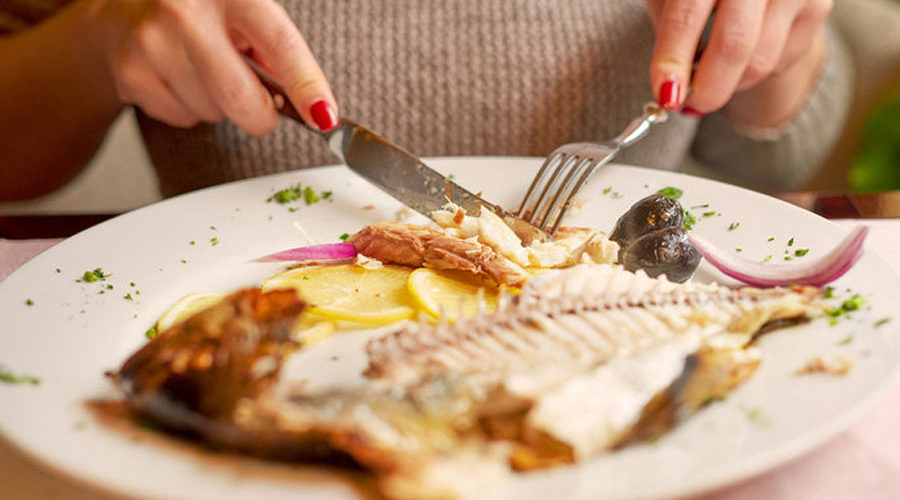 بينها الوقاية من الاكتئاب والانهيارات العصبية.. فوائد مذهلة لتناول السمك يوميا