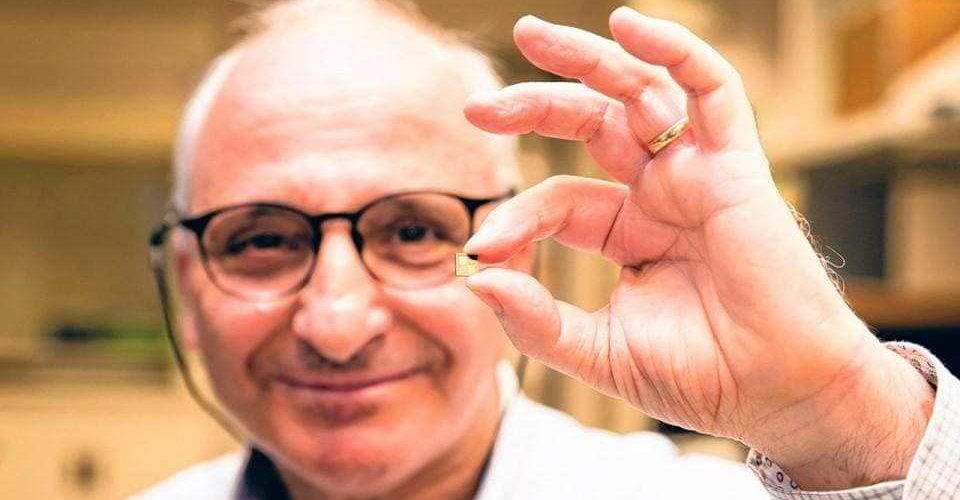 لشحن بطارية في 10 دقائق.. عالم مغربي يكشف تقنية “ثورية”