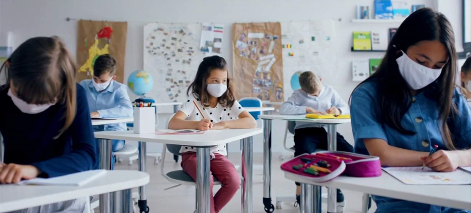 تقرير: عودة الأطفال إلى المدارس تحميهم من الاكتئاب ويجب أن تكون أولوية