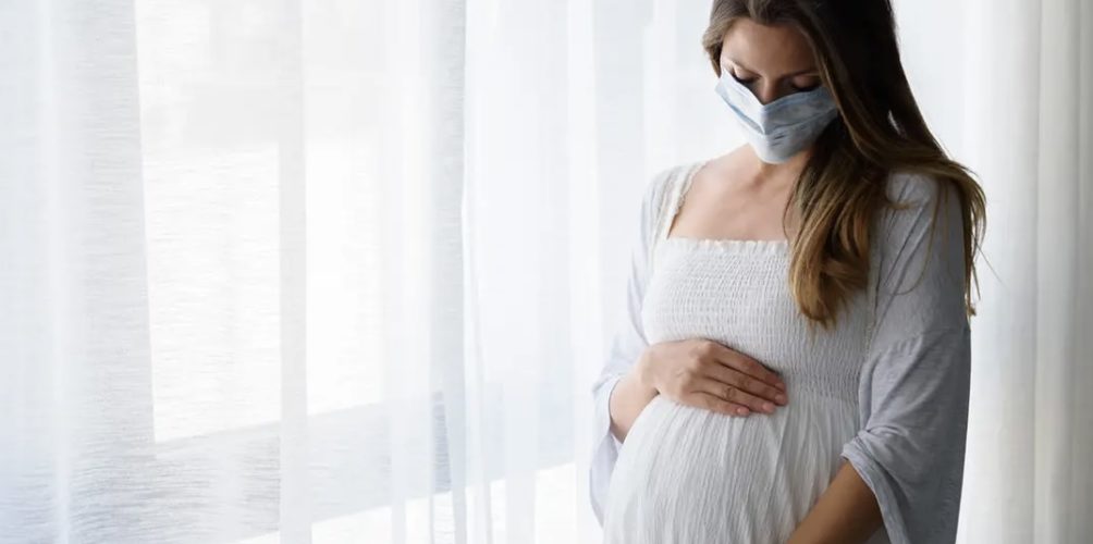طبيبة تحذر: إصابة الحوامل بكورونا له عواقب وخيمة على صحة الجنين